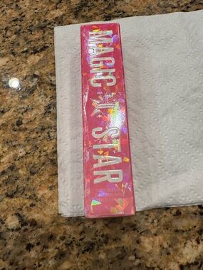 Jeffree Star  Magic Star Concealer NIB